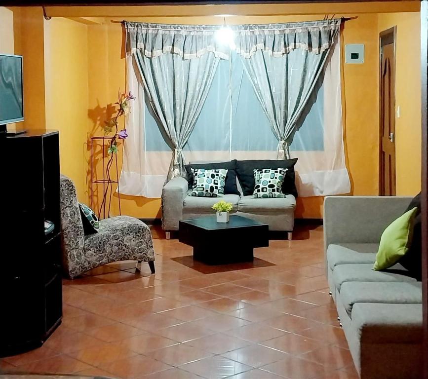 Ein Sitzbereich in der Unterkunft Hermoso Departamento de dos Dormitorios