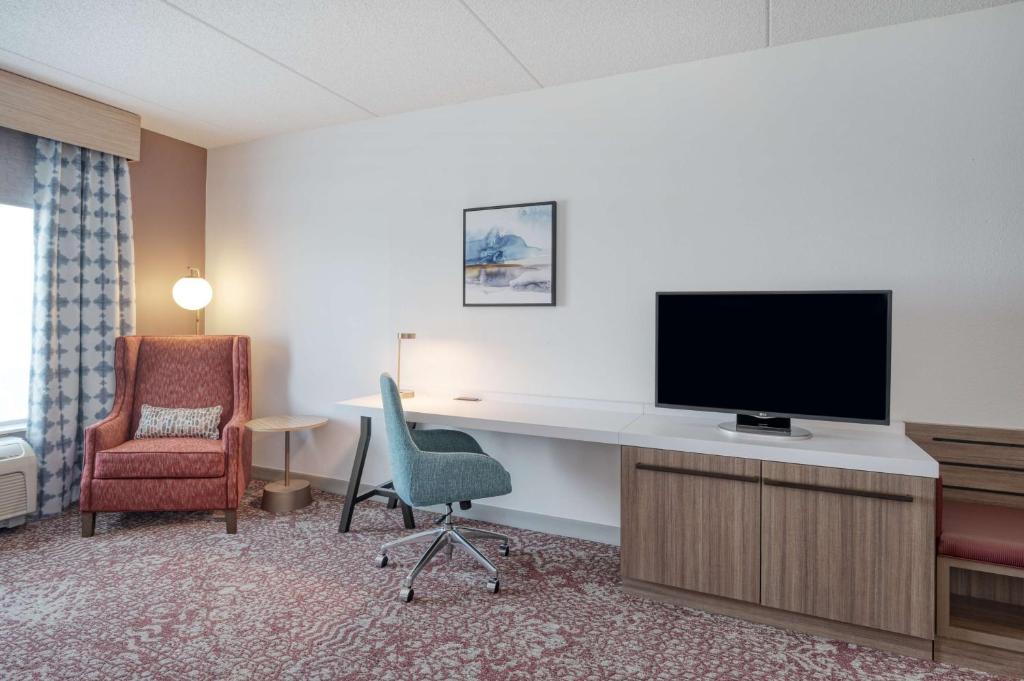 Hilton Garden Inn Clarksburg photo