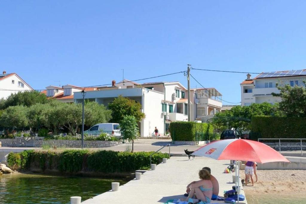 Apartments by the sea Barbat, Rab - 22093