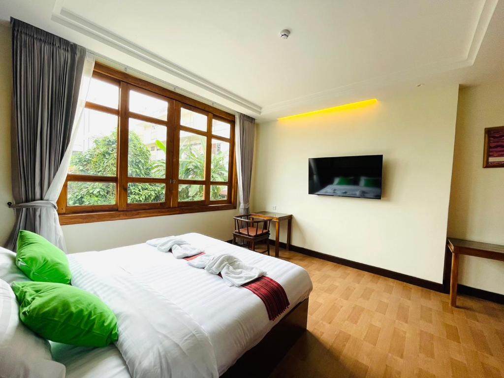 Kum-Chan House Hotel (เฮือนก่ำจันทร์) - Standardzimmer Mit Kingsize-Bett