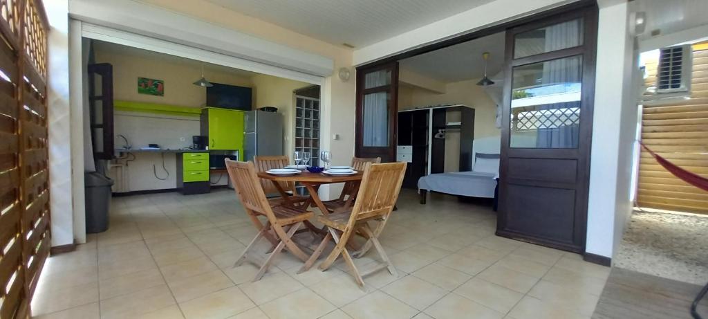 Kuchyň nebo kuchyňský kout v ubytování Vacances martinique