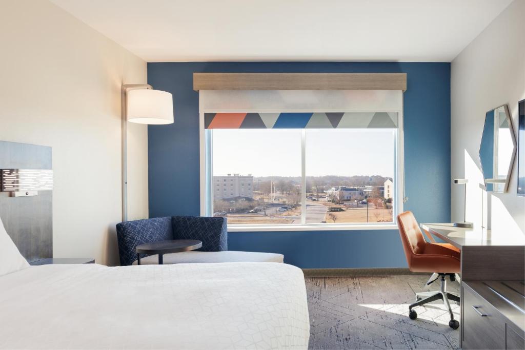 Holiday Inn Express & Suites Zion, an IHG Hotel - Standard Room