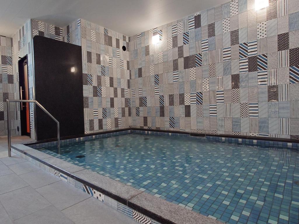 Bazén v ubytování Green Rich Hotel Tokuyama Ekimae nebo v jeho okolí