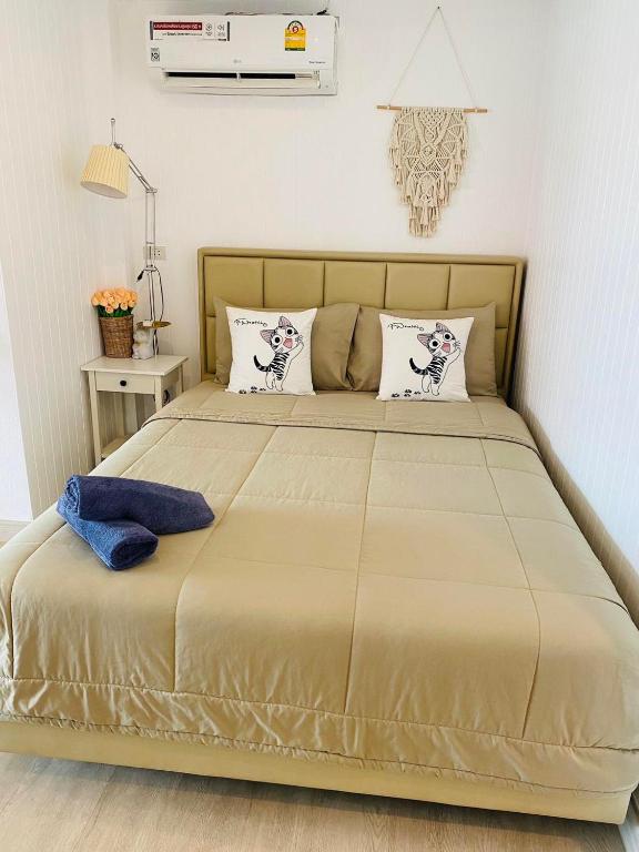 Posezení v ubytování บ้านพักการ์ฟิลด์ ซีวิว เกาะล้าน