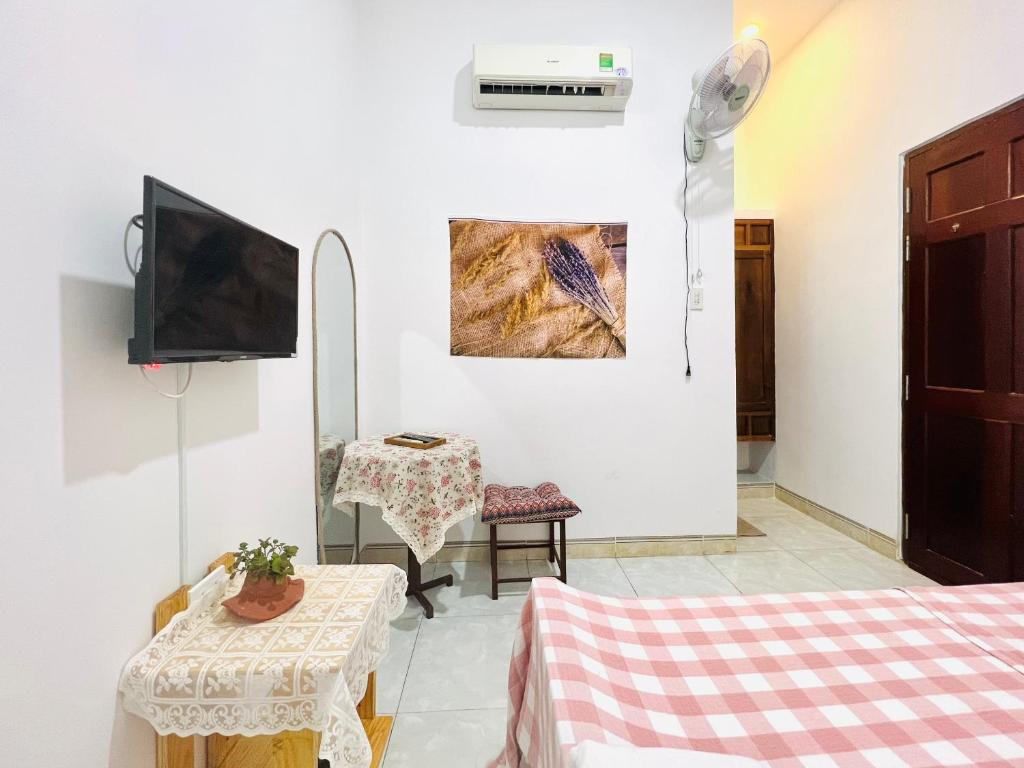 TV/trung tâm giải trí tại AN Homestay Phan Thiết