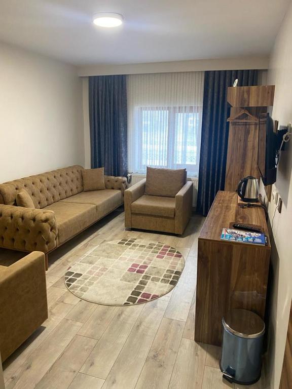 Гостиная зона в Zümrüt Palas Otel