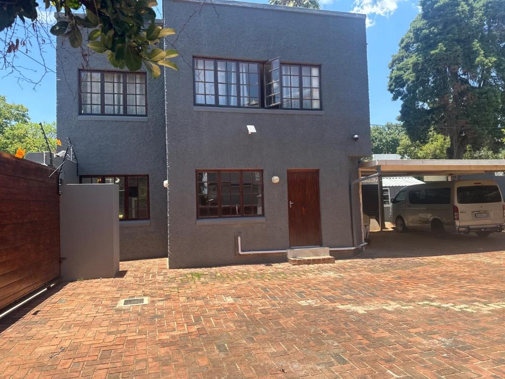 2 bedrooms Self catering apartment, Johannesburg (updated prices 2024)