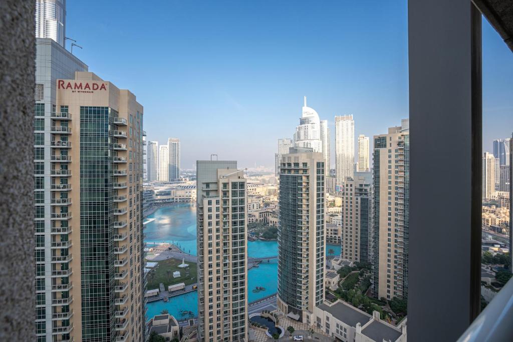 Γενική άποψη της πόλης Ντουμπάι ή θέα της πόλης από  αυτό το διαμέρισμα