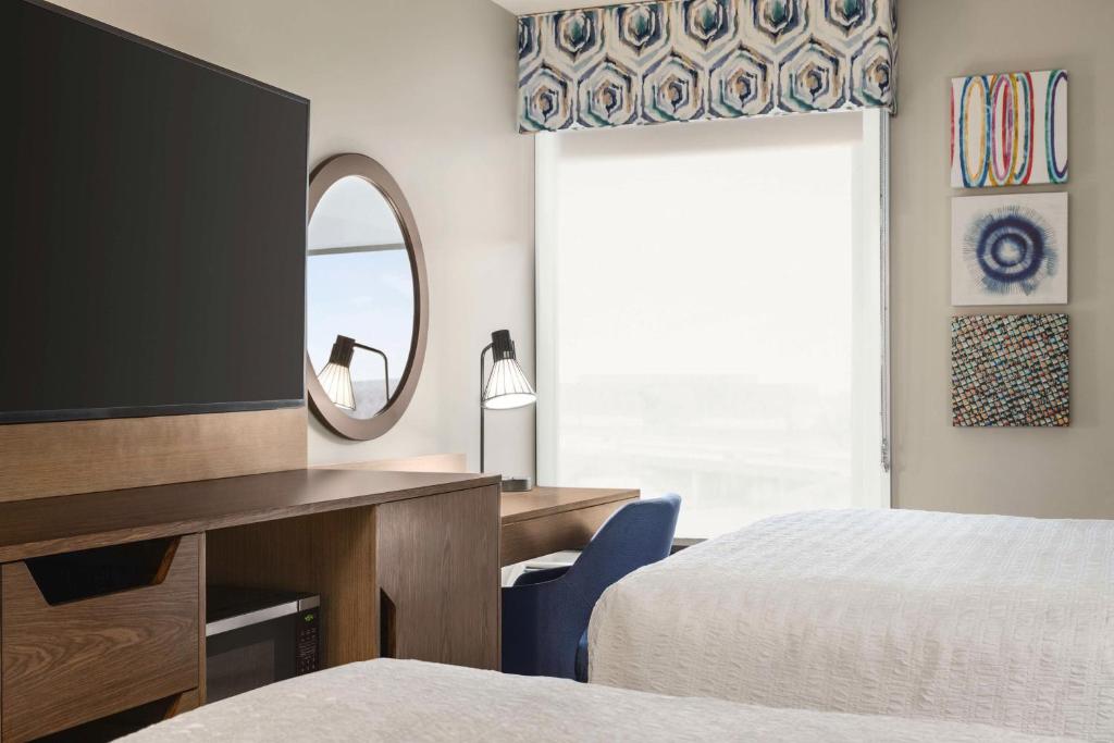 Hampton Inn Kansas City - Airport - Queen Room Met Twee Queensize Bedden - Niet -roken