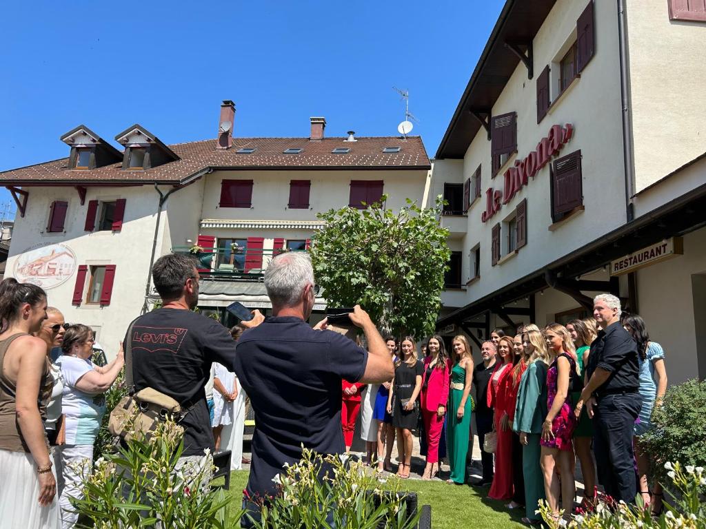 Hosté ubytování Hotel Le Divona "au coeur de Divonne"
