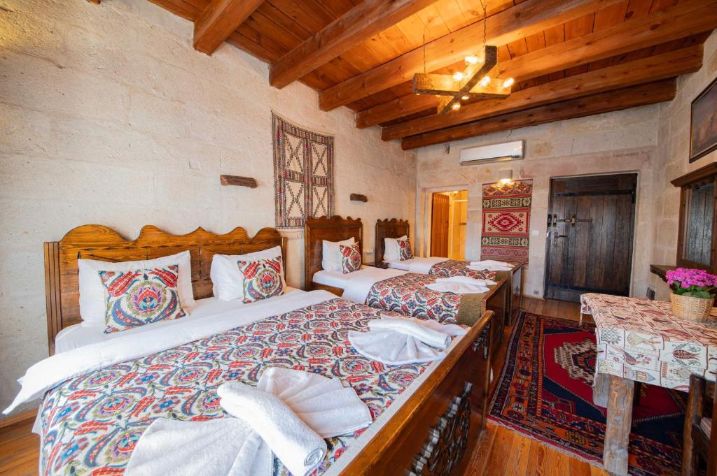Safran Cave Hotel - Superior Stone Quadruple Room