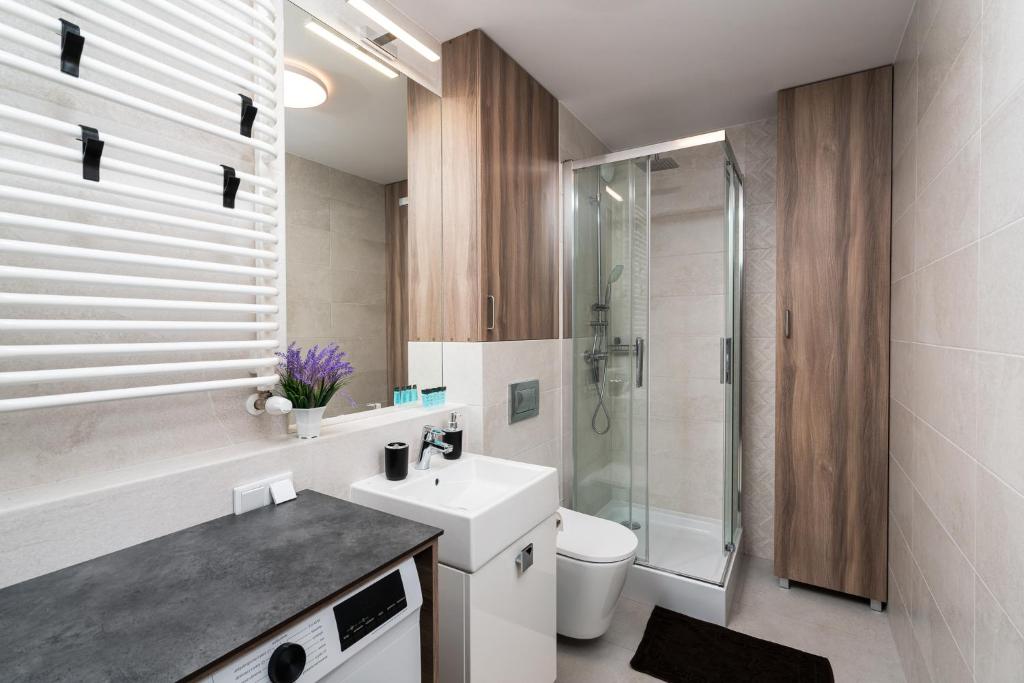 ApartWro 8th - City Square, Railway Station (balcony, garage) - 8