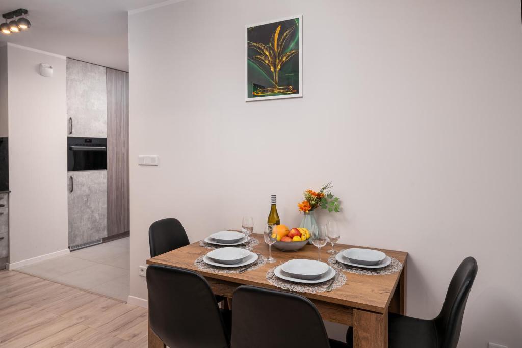 ApartWro 8th - City Square, Railway Station (balcony, garage) - 5