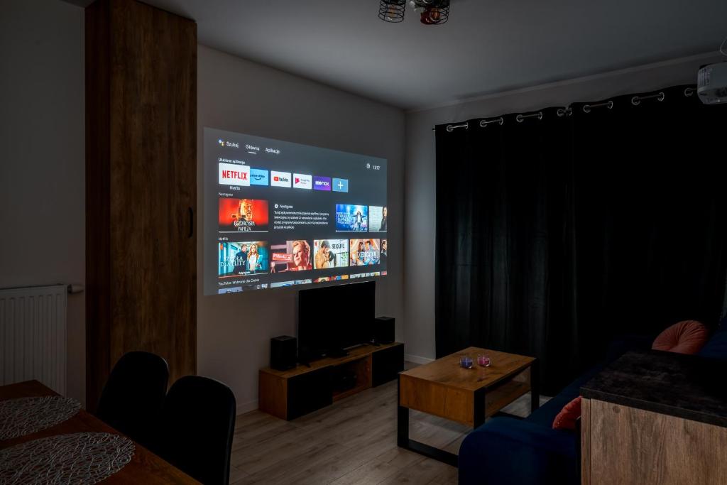 ApartWro 8th - City Square, Railway Station (balcony, garage) - 6