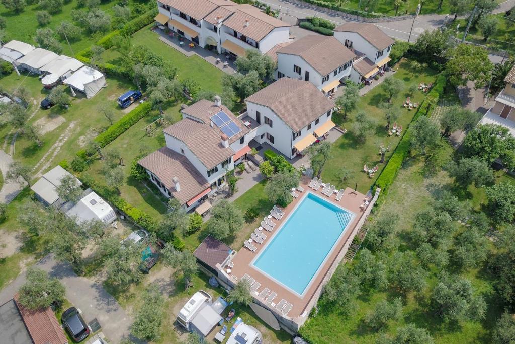 Bazén v ubytování Hotel Alesi nebo v jeho okolí