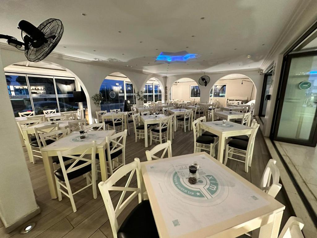 Restaurace v ubytování Castro Hotel