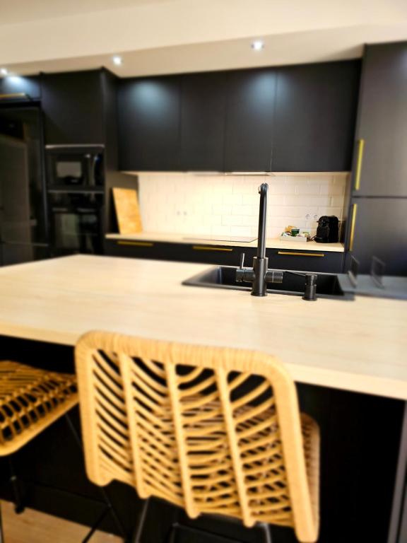 Kuchyňa alebo kuchynka v ubytovaní Exclusivo apartamento cerca de la playa