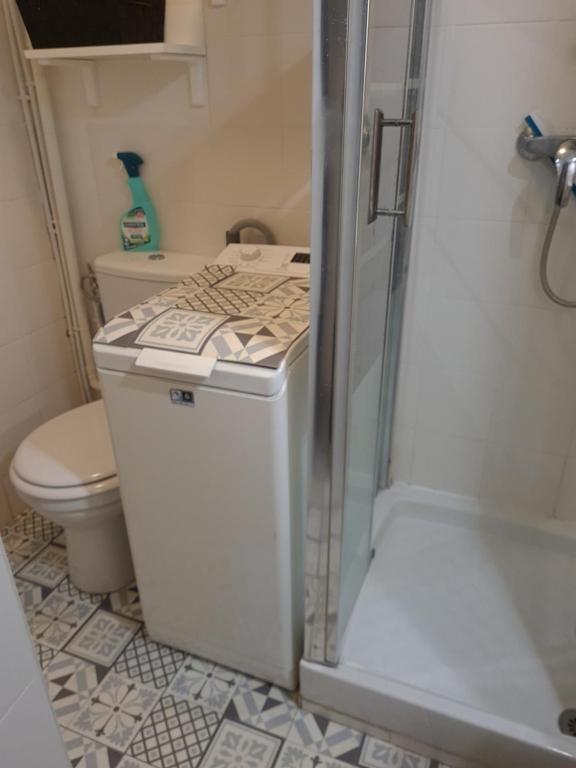 Zdjęcie z galerii obiektu Appartement w mieście Tulon
