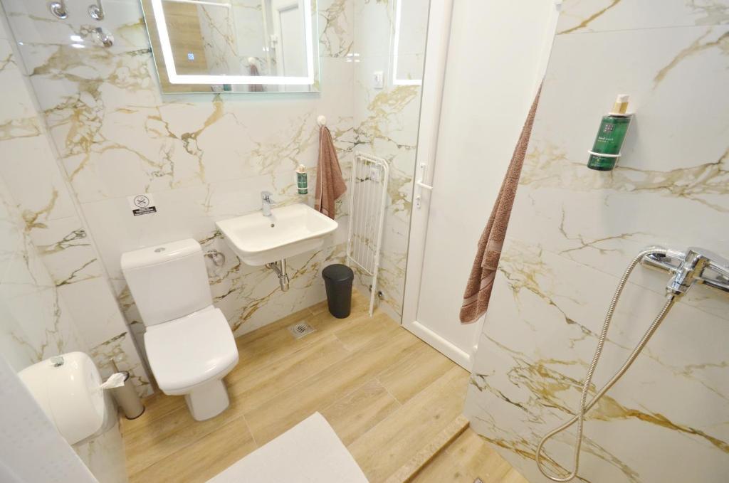 Residence Spa Apartments DUB - Studio With Terrace
