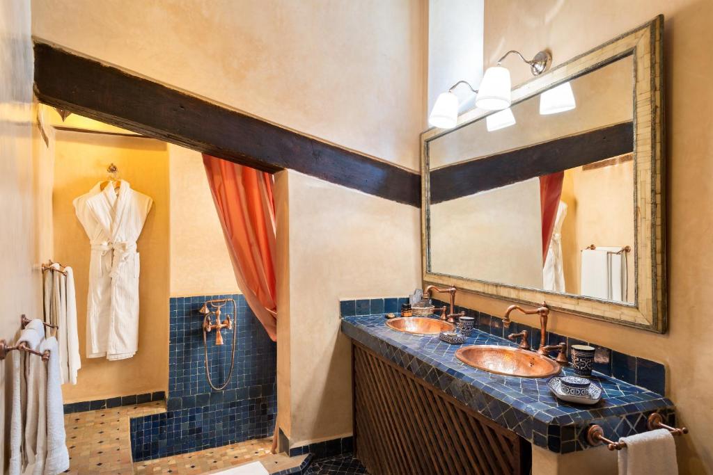 Koupelna v ubytování Algilà Fes Riad Medina Charme Hotel