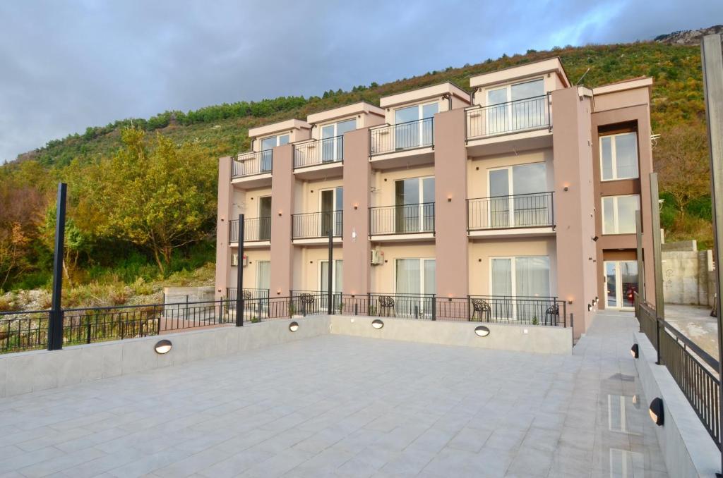 Residence Spa Apartments DUB - Studio With Pool View