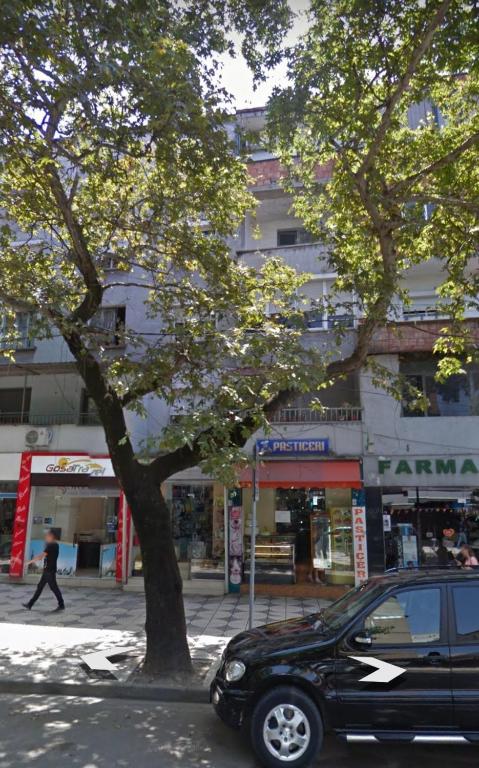 Central & Comfy 2 BR Apartment - Imazhi 6