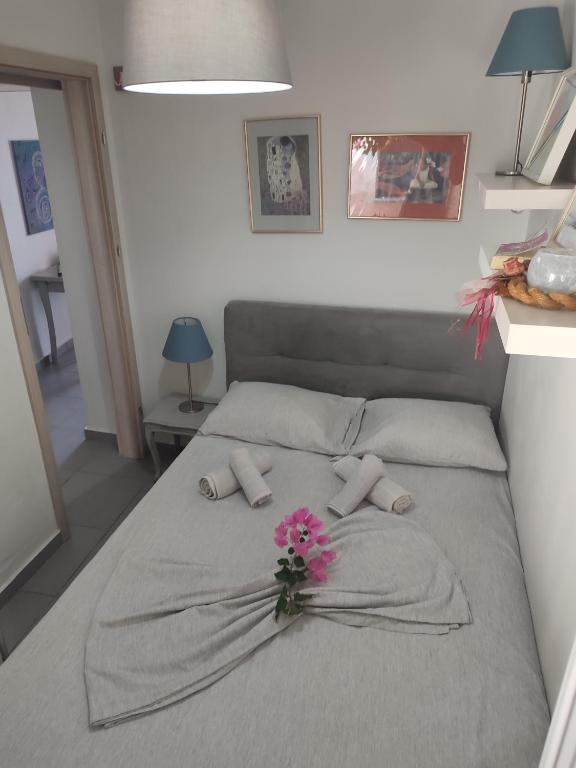 Postel nebo postele na pokoji v ubytování KASTRO HOUSE