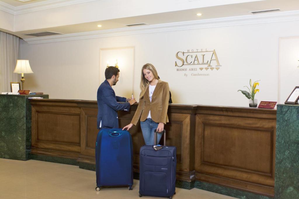 O saguão ou recepção de Scala Hotel Buenos Aires