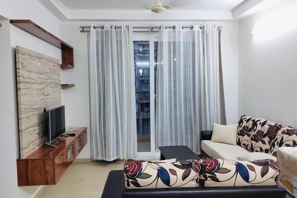 SOLACE Premium 2BHK Apartment near Manyata Tech Park And Hebbal