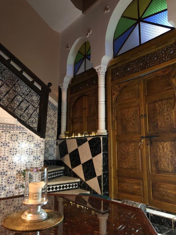 Kuchyň nebo kuchyňský kout v ubytování Riad Ramona lQariya seyaheya