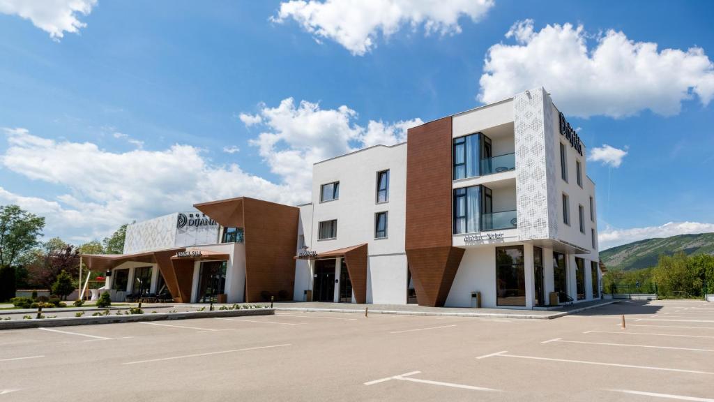 Budova, kde se hotel nachází