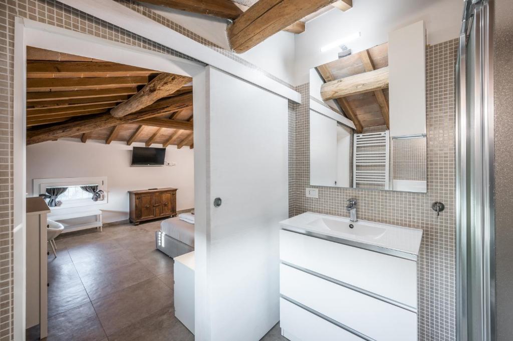 A bathroom at La Casa di Valeria - Modena