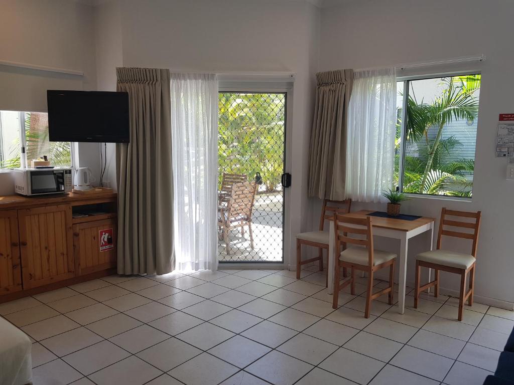 Kuchyň nebo kuchyňský kout v ubytování Reef Suite