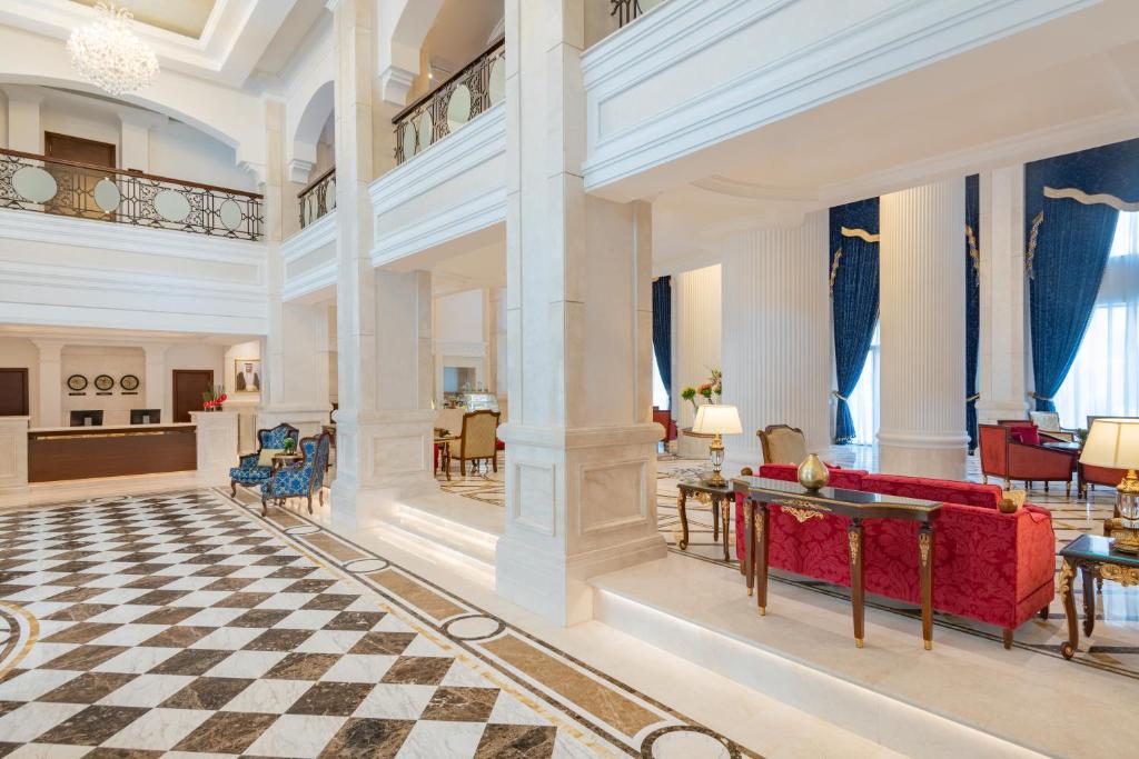 Posezení v ubytování Riviera Rayhaan by Rotana Doha