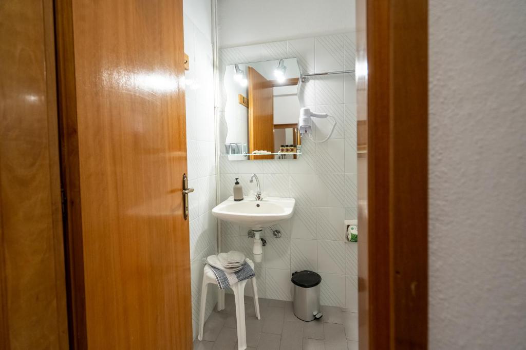 Olympus View Rooms Sauna & Spa - 17