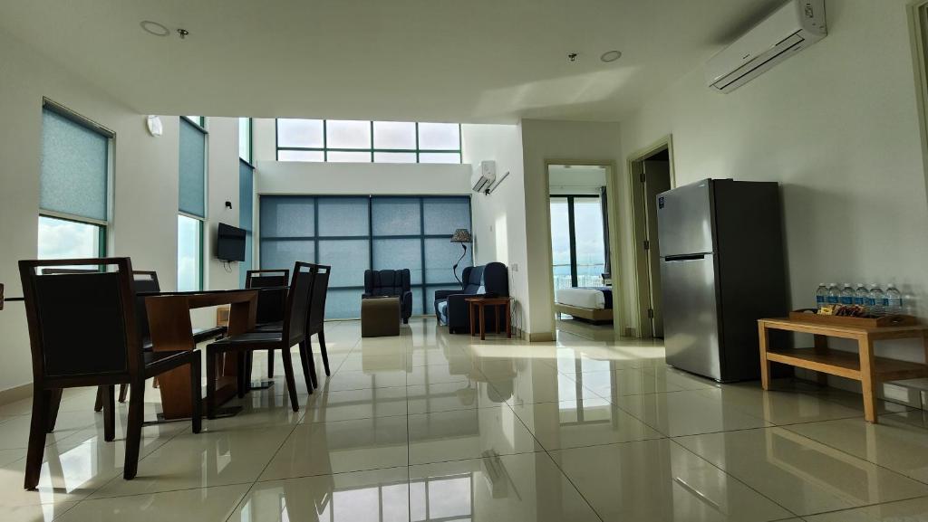 The Suites SGR Melaka - Suite De Tres Habitaciones