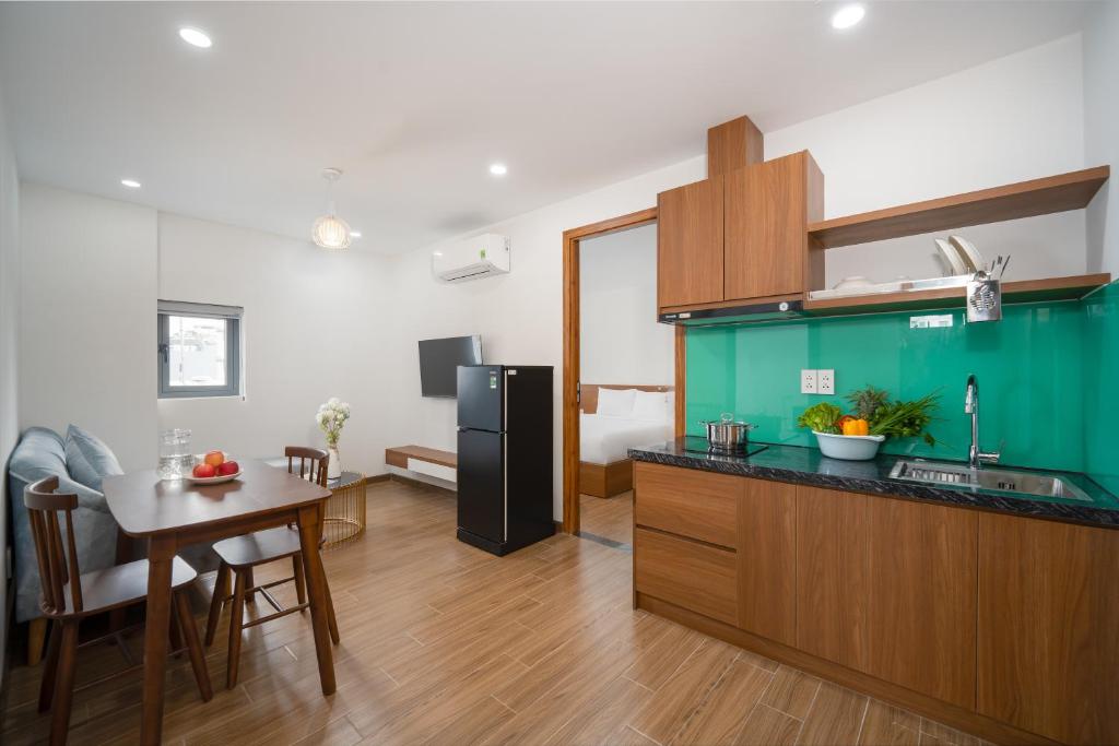 Nhà bếp/bếp nhỏ tại Samatha Apartment & Hotel
