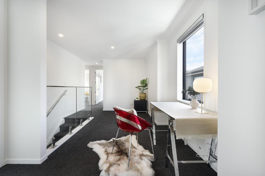 Fabulous River View - Brand New House In Hamilton - Resim 29