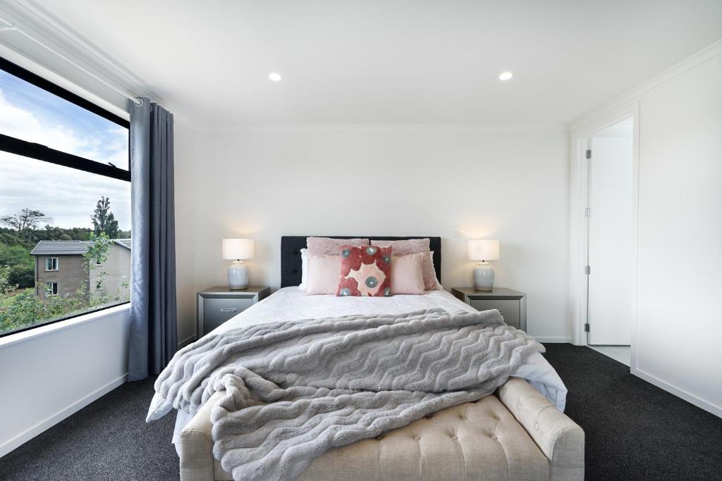 Fabulous River View - Brand New House In Hamilton - Resim 31