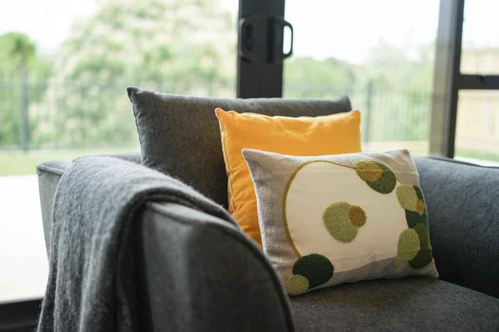 Fabulous River View - Brand New House In Hamilton - Resim 16