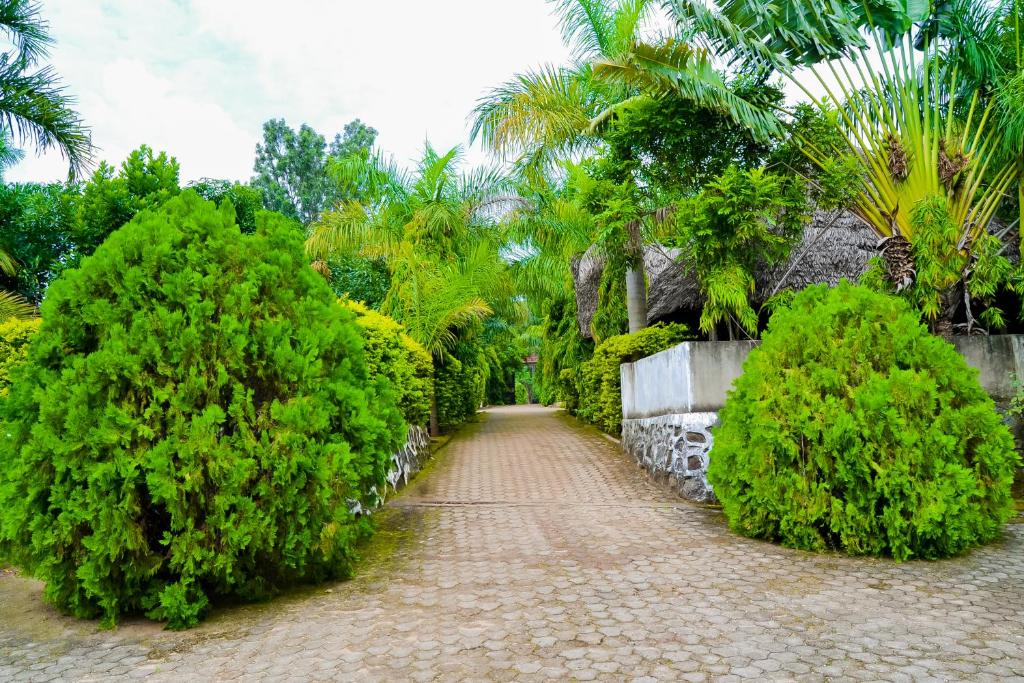 West-East Lodge - Housity