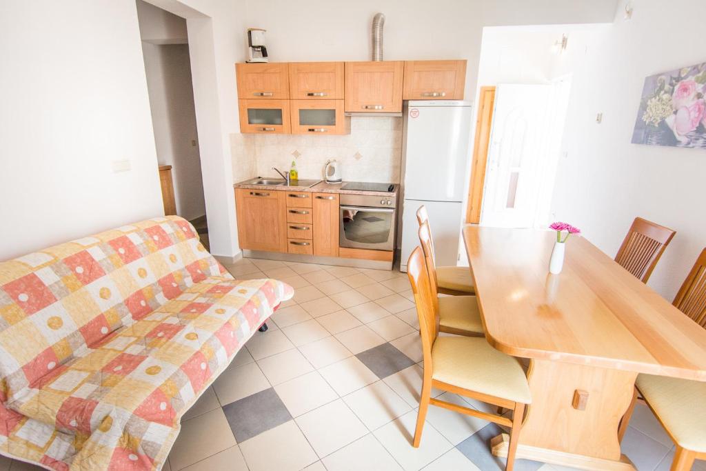 Kuchyňa alebo kuchynka v ubytovaní Apartments Basilea