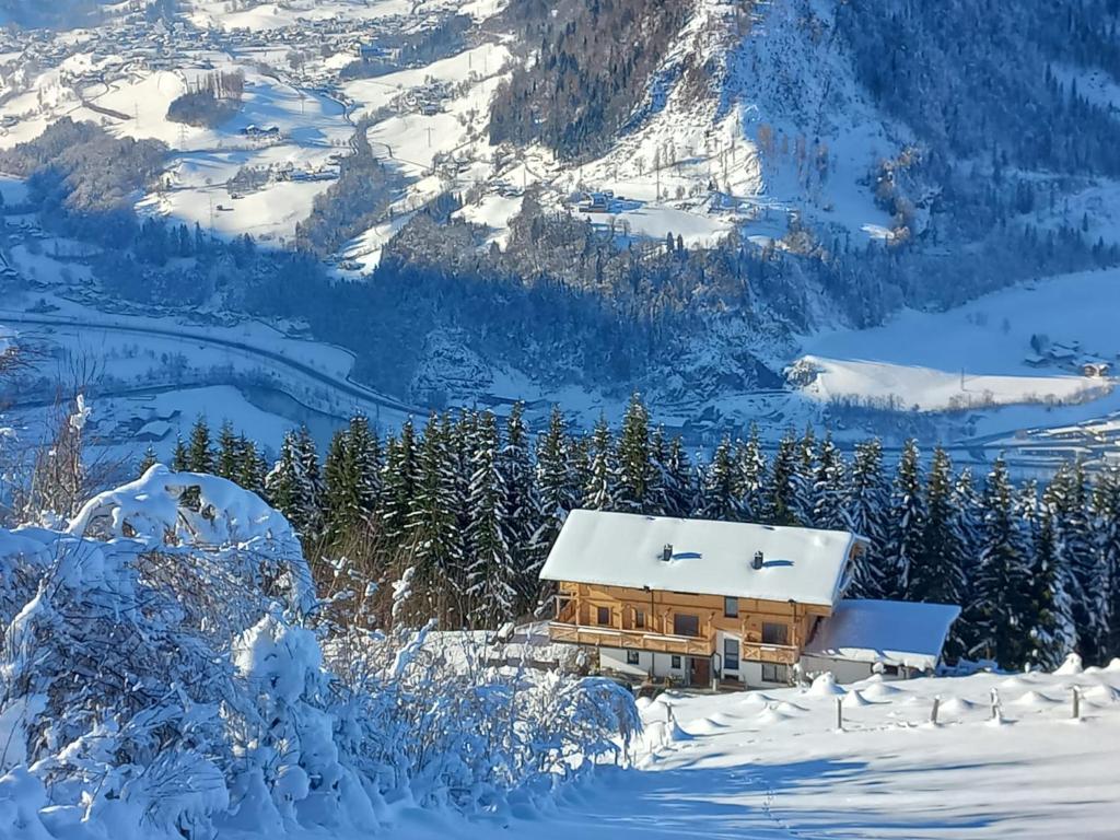 アルペンドルフにあるTaurachhof Astlehenの山前雪造