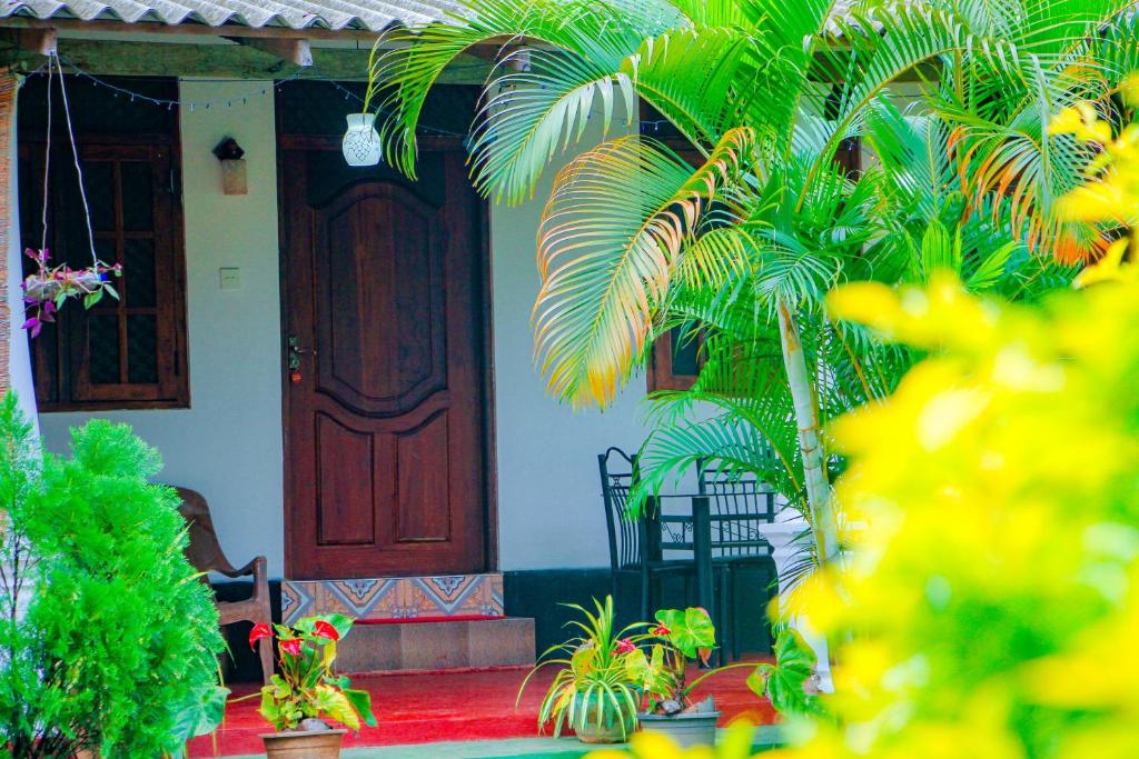 Chanaka Holiday Inn - 13