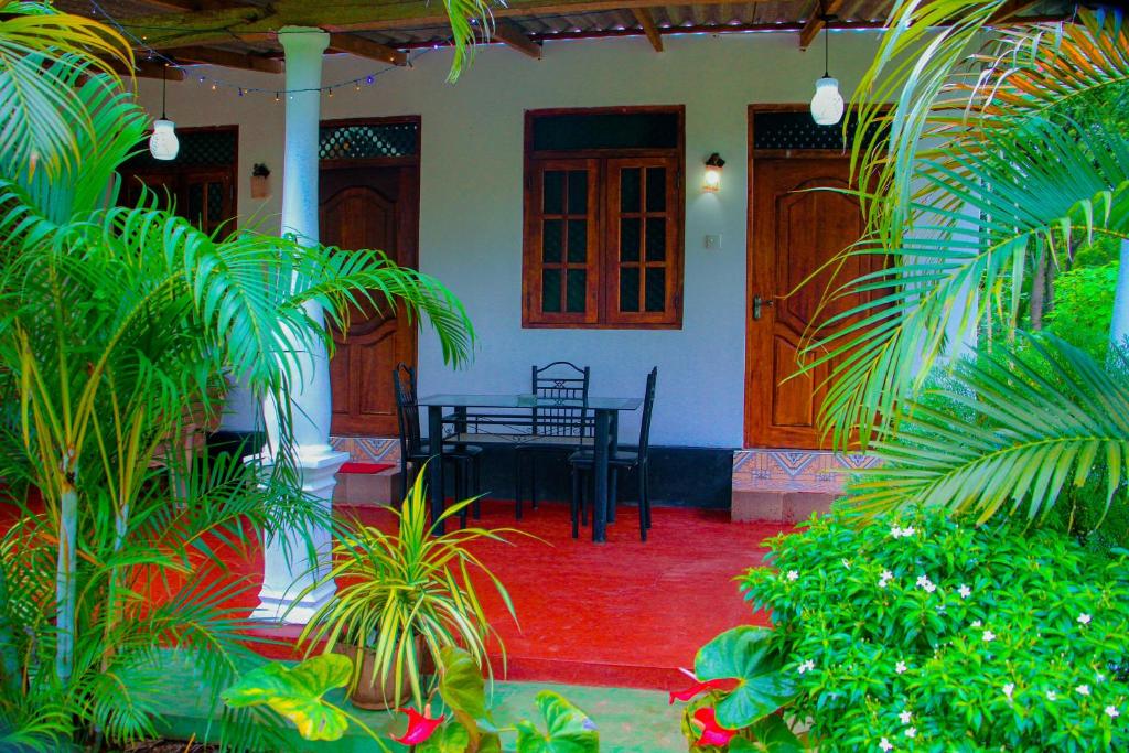 Chanaka Holiday Inn - 14