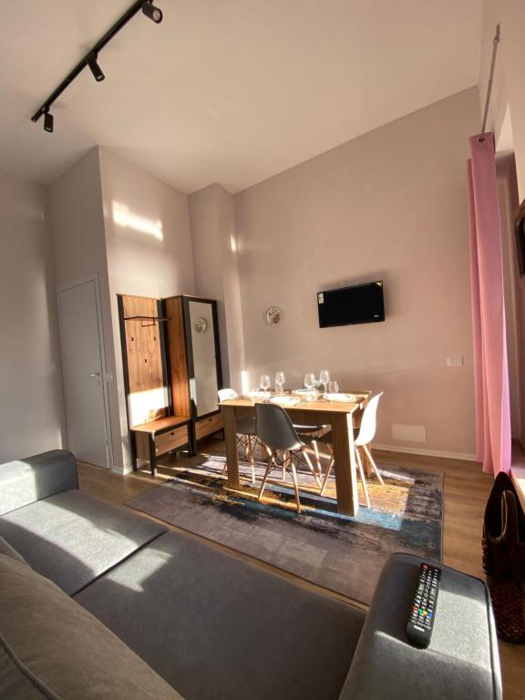 The Elevated Abode Luxe Loft - Imazhi 5
