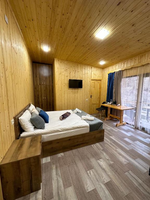 Postel nebo postele na pokoji v ubytování Haleb Hotel Complex
