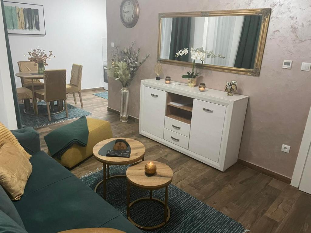Dapur atau dapur kecil di VESTA Apartman