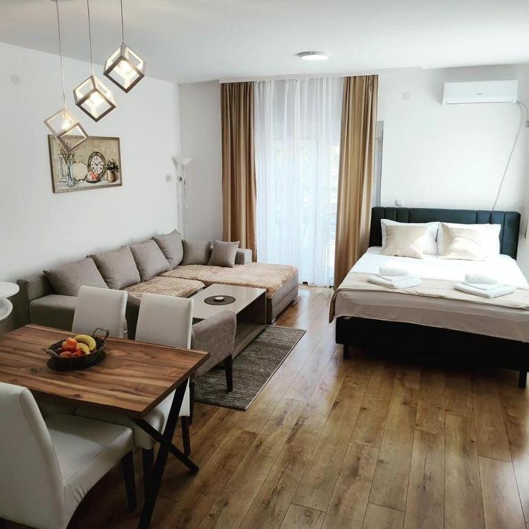 Ένα ή περισσότερα κρεβάτια σε δωμάτιο στο SokoStar Lux