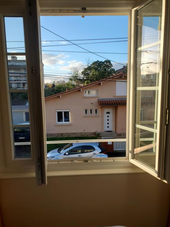 Budynek, w którym mieści się apartament